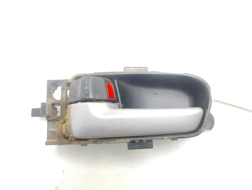 Liquidación MANETA INTERIOR TRASERA IZQUIERDA SUZUKI GRAND 8313065J10BWJ-8978008