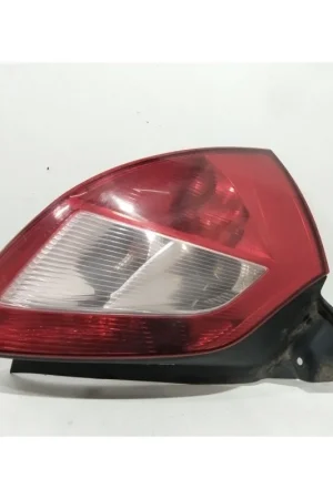 Precio Rebajado PILOTO TRASERO IZQUIERDO 8200073236