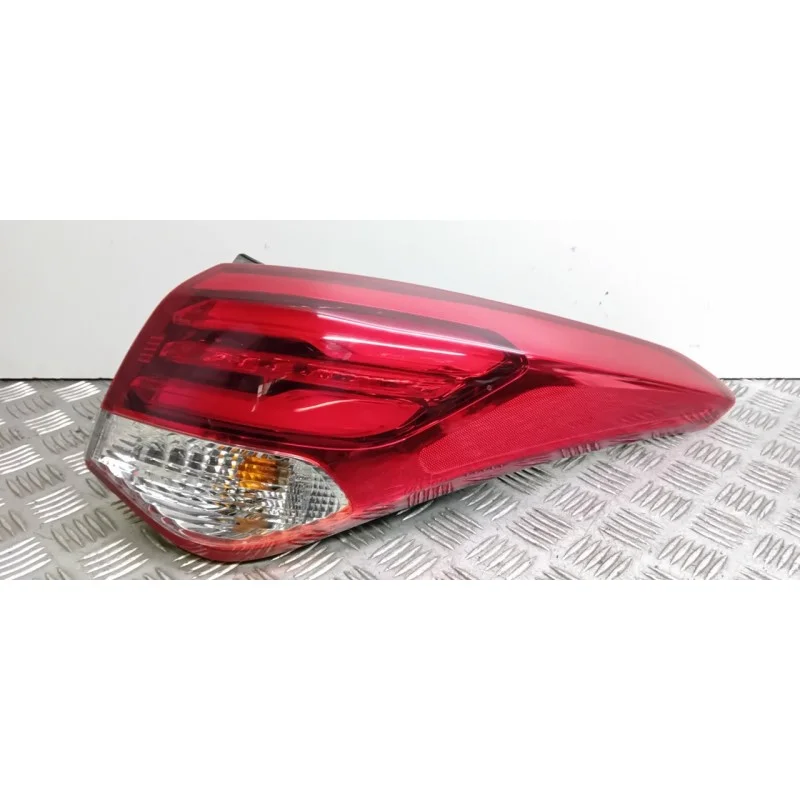 Rebajas PILOTO TRASERO DERECHO 924023Z6