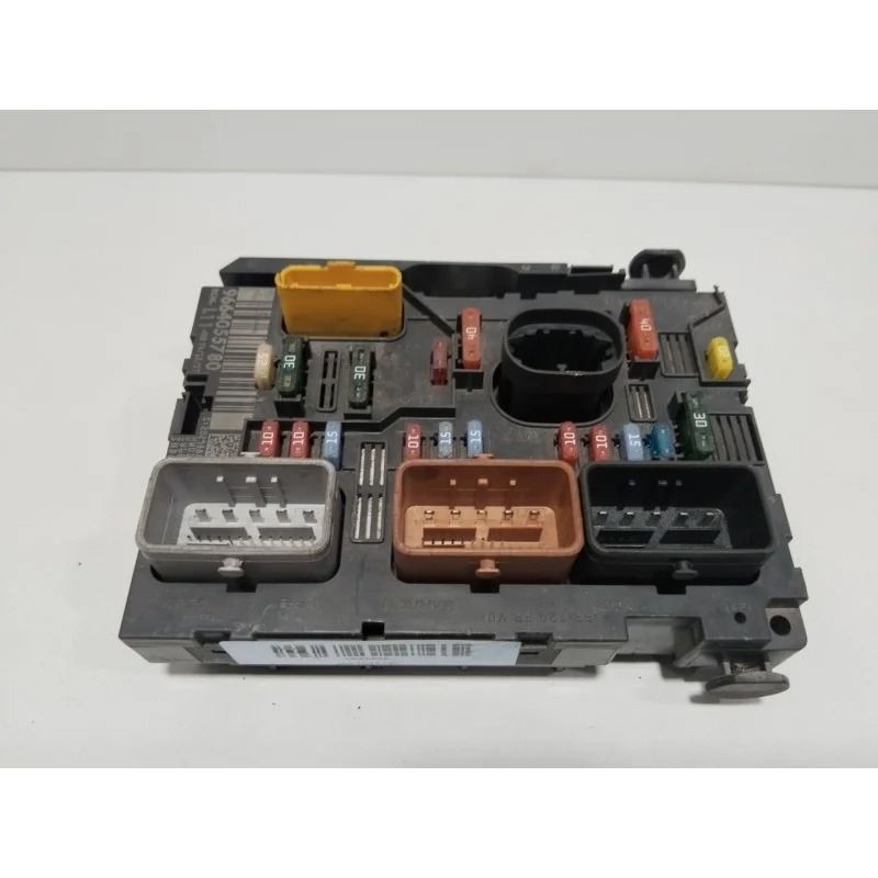 Ocasión Especial CAJA RELES / FUSIBLES 9664055780