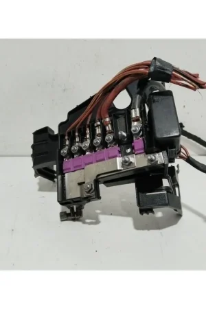 Súper Precio CAJA RELES / FUSIBLES 6R0937621